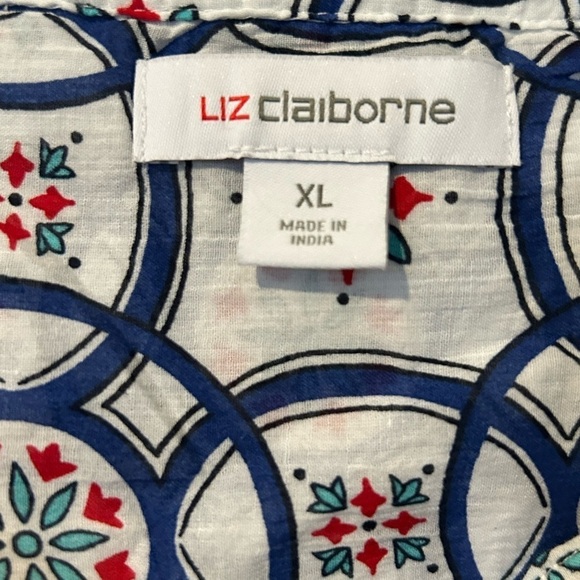 NWT Liz Claiborne “White Tile” Design Long Sleeve Blouse - Picture 7 of 7
